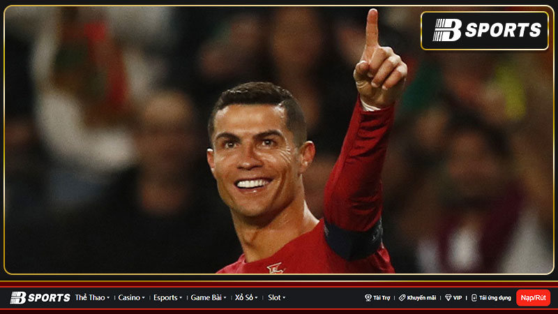 Ronaldo phá kỷ lục thế giới trong trận Bồ Đào Nha thắng Liechtenstein